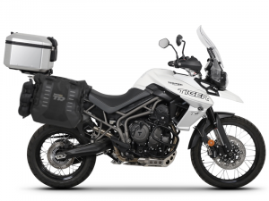 Kompletná sada sedlových brašní SHAD TERRA TR40 adventure a hliníkového kufra SHAD TERRA 48L vrátane SHAD TRIUMPH Tiger 800