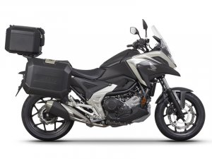 Kompletná sada čiernych hliníkových kufrov SHAD TERRA BLACK , 48 litrov vrchný kufor, 47/47 litrov b SHAD HONDA NC 750 X 2021-